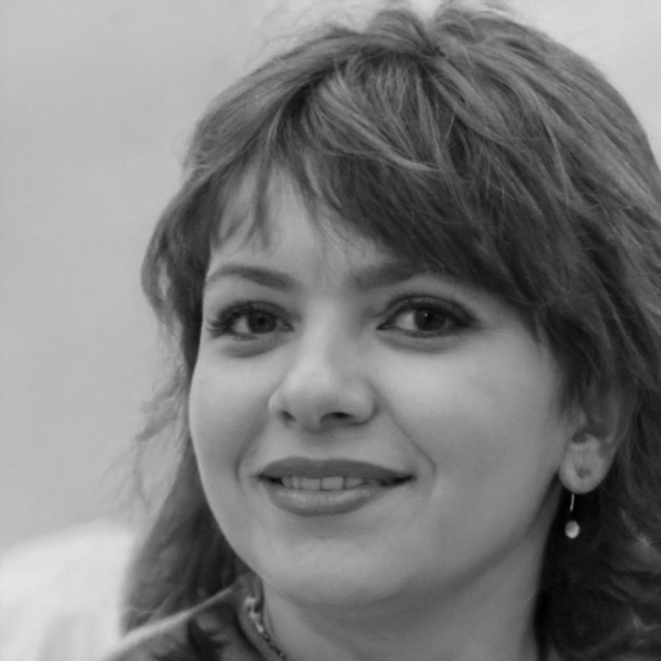 佐藤美咲 - AI研究開発責任者