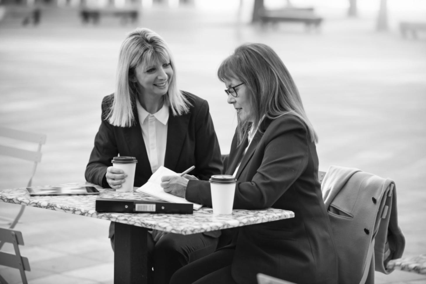 AI株価予測分析システムのイメージ